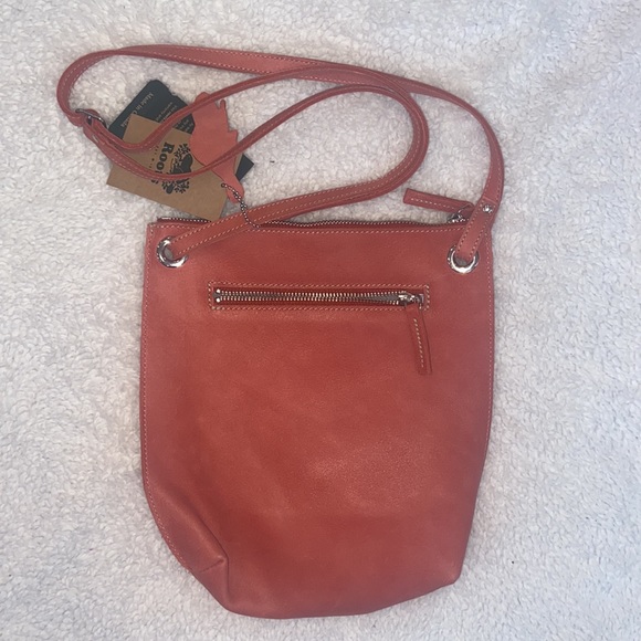 NWT Roots purse - Picture 4 of 6